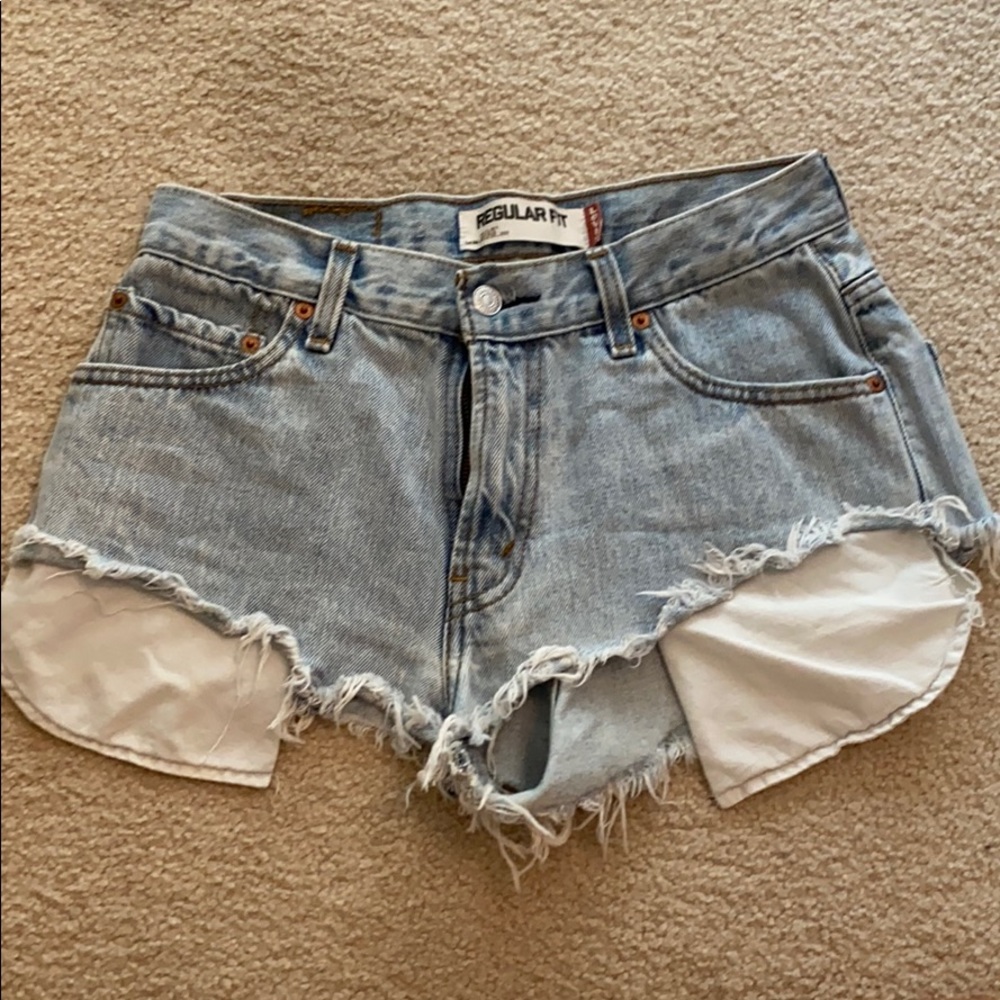 Levi’s short jean shorts